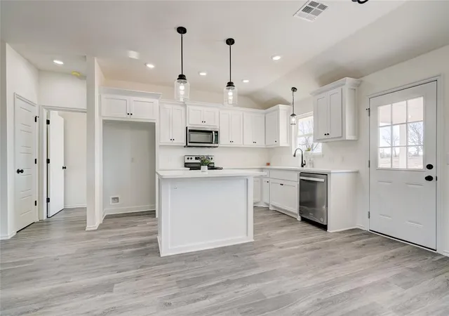 Photo 3 of Single family home for sale at 2077 County St 2971, Blanchard, OK 73010 | MLS# 1253382 | Listing updated on 2026-10-15