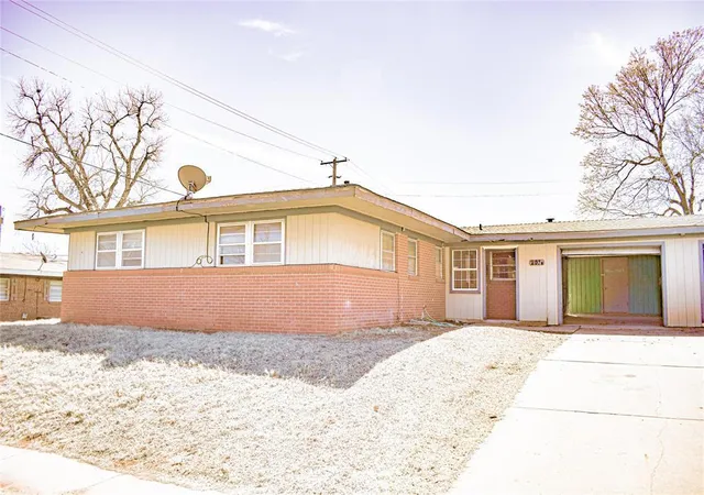 Photo 2 of Multi family home for sale at 207 Pioneer Way, Burns Flat, OK 73647 | MLS# 1253385 | Listing updated on 2026-10-14