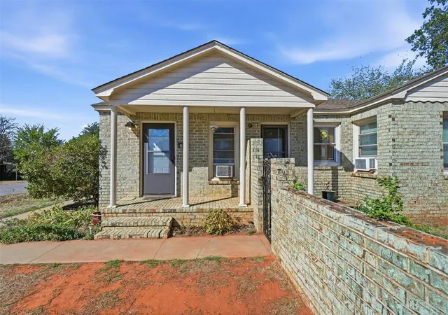 Photo 1 of Single family home for sale at 213 Shell Blvd, Elk City, OK 73644 | MLS# 1253387 | Listing updated on 2026-10-17