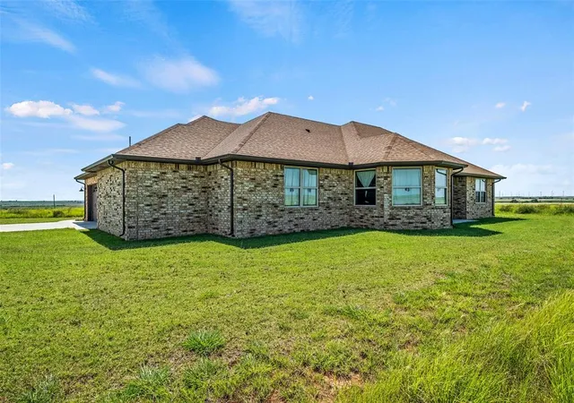 Photo 3 of Single family home for sale at 24119 E 1080 Road, Weatherford, OK 73096 | MLS# 1253404 | Listing updated on 2026-10-15