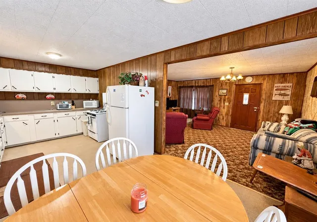 Photo 4 of Single family home for sale at 319 Division St, Hydro, OK 73048 | MLS# 1253411 | Listing updated on 2026-10-14