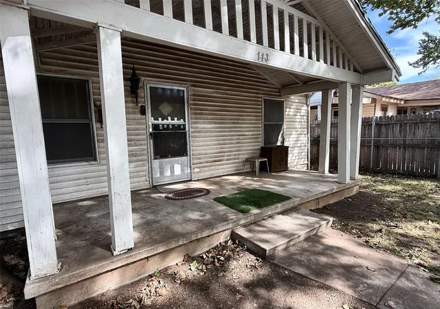 Photo 3 of Sale Pending at 113 Se 40th Street, Oklahoma City, OK 73129 | MLS# 1253414 | Listing updated on 2026-10-16