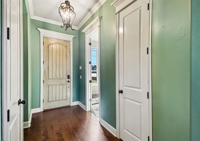 Photo 3 of Single family home for sale at 1916 Inglenook Dr, Norman, OK 73071 | MLS# 1253417 | Listing updated on 2026-10-14