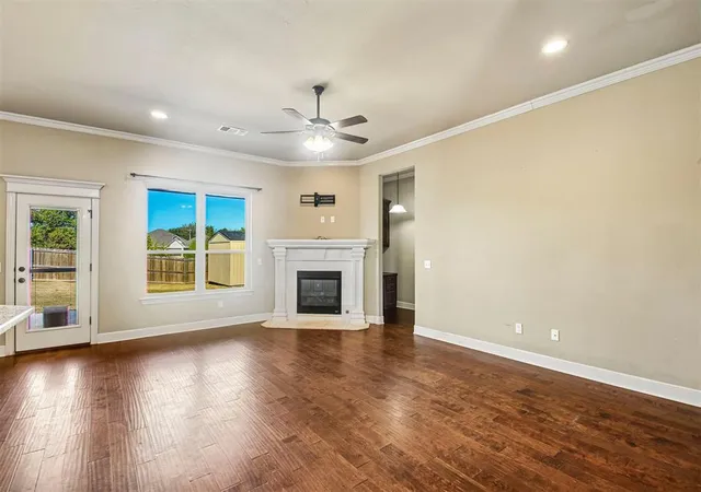 Photo 4 of Single family home for sale at 1916 Inglenook Dr, Norman, OK 73071 | MLS# 1253417 | Listing updated on 2026-10-14