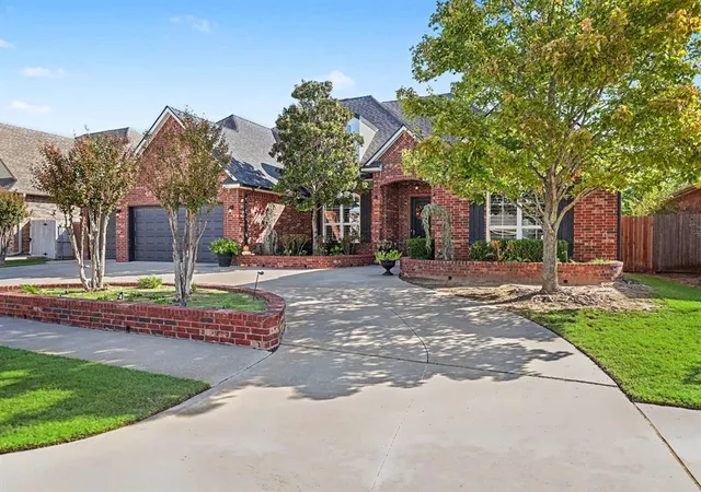 Photo 1 of Single family home for sale at 909 Corbett Dr, Norman, OK 73072 | MLS# 1253418 | Listing updated on 2026-10-23