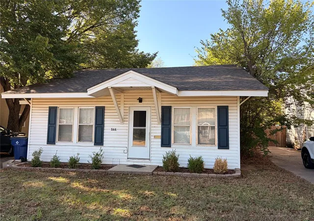 Photo 1 of Single family home for sale at 810 W Spruce Ave, Duncan, OK 73533 | MLS# 1253422 | Listing updated on 2026-10-15