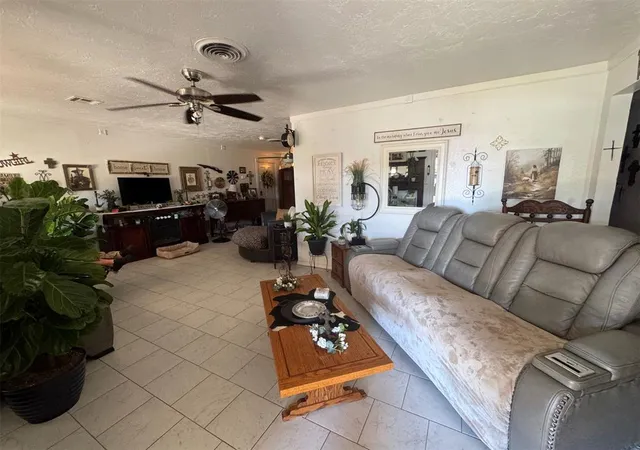 Photo 3 of Single family home for sale at 915 W C St, Eldorado, OK 73537 | MLS# 1253431 | Listing updated on 2026-10-13