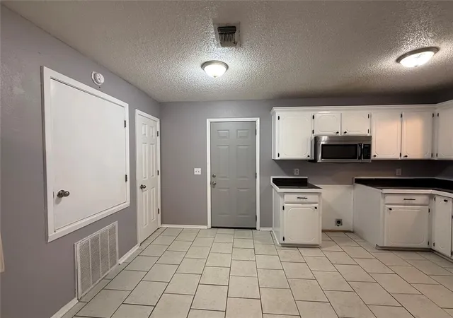 Single family home for sale at 607 N Costilow St, Broken Bow, OK 74728 | MLS# 1253451