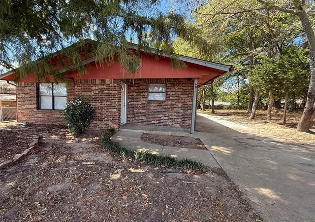 Photo 2 of Single family home for sale at 607 N Costilow St, Broken Bow, OK 74728 | MLS# 1253451 | Listing updated on 2026-10-13