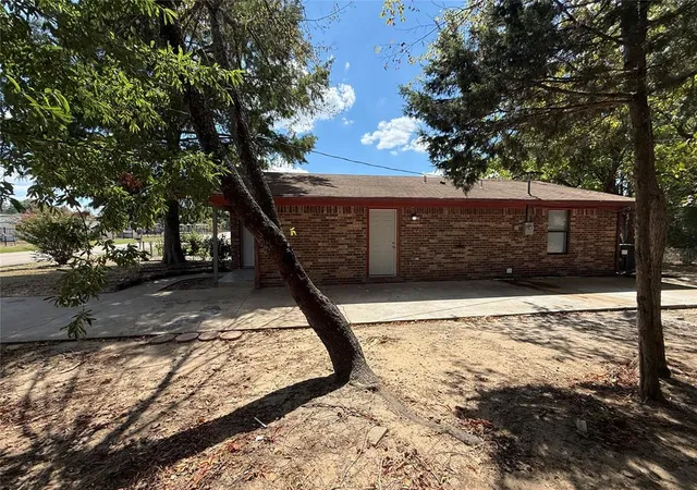 Photo 3 of Single family home for sale at 607 N Costilow St, Broken Bow, OK 74728 | MLS# 1253451 | Listing updated on 2026-10-13