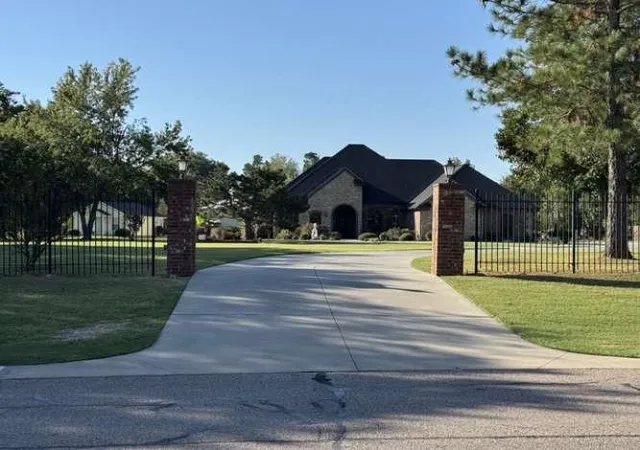 Photo 2 of Single family home for sale at 38007 45th Street, Shawnee, OK 74804 | MLS# 1253454 | Listing updated on 2026-10-14
