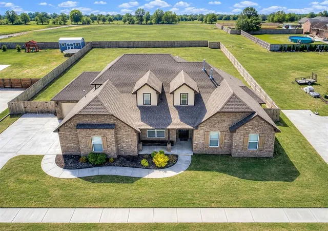 Photo 1 of Single family home for sale at 2817 Bens Cir, Yukon, OK 73099 | MLS# 1253482 | Listing updated on 2026-10-19