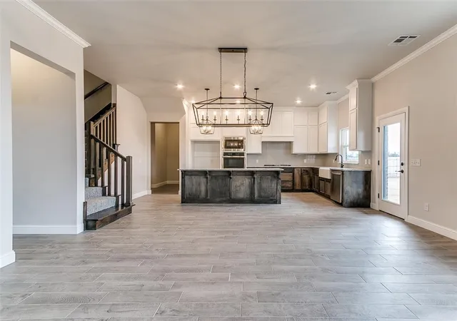 Photo 3 of Single family home for sale at 2817 Bens Cir, Yukon, OK 73099 | MLS# 1253482 | Listing updated on 2026-10-19