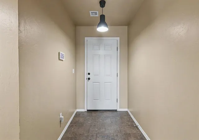Photo 3 of Single family home for sale at 824 Crown Hts Ln, Purcell, OK 73080 | MLS# 1253494 | Listing updated on 2026-10-14