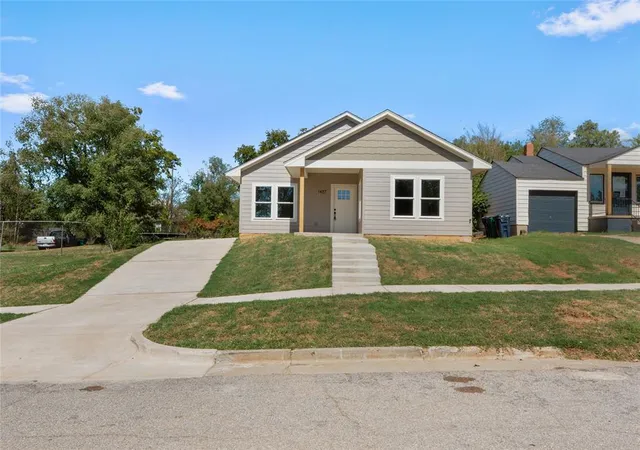 Single family home for sale at 1437 NE 9th Street, Oklahoma City, OK 73117 | MLS# 1253498