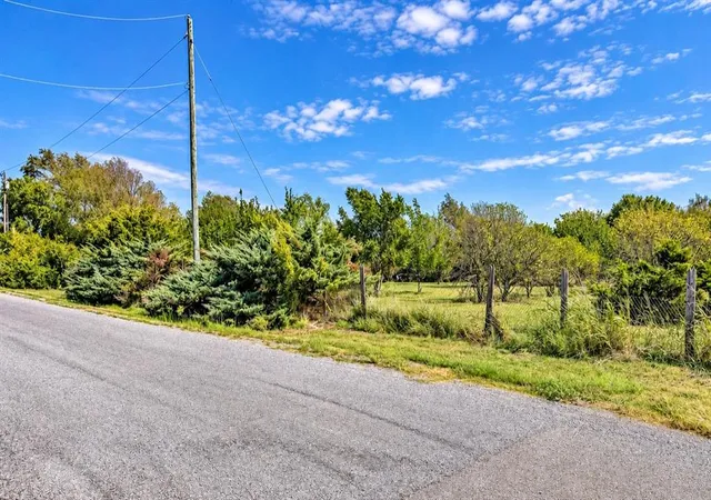 Photo 3 of Single family home for sale at 9896 N 2280 Road, Arapaho, OK 73620 | MLS# 1253513 | Listing updated on 2026-10-14