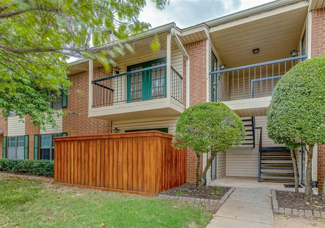 Photo 2 of Condo for sale at 4400 Hemingway Dr #111, Oklahoma City, OK 73118 | MLS# 1253527 | Listing updated on 2026-10-14