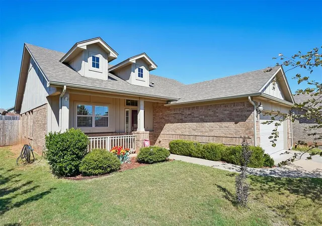 Single family home for sale at 1023 Eaglerock Ln, Norman, OK 73069 | MLS# 1253535