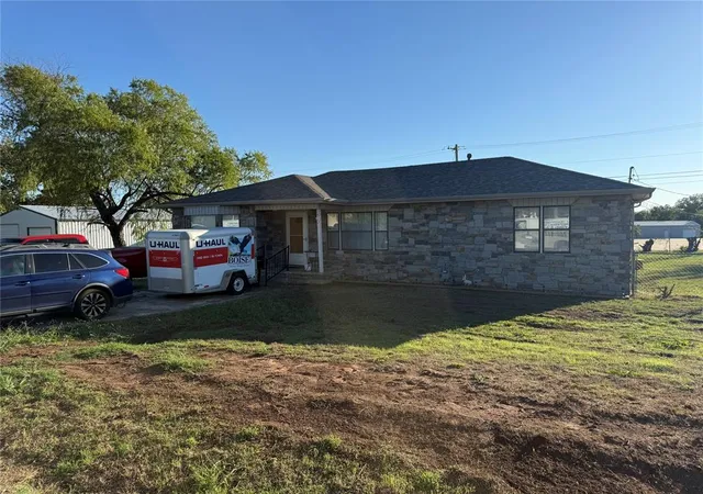 Photo 1 of Sale Pending at 507 N Sharon St, Tecumseh, OK 74873 | MLS# 1253537 | Listing updated on 2026-10-15
