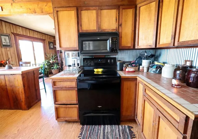 Photo 3 of Single family home for sale at 27253 N County Rd 3200, Wynnewood, OK 73098 | MLS# 1253551 | Listing updated on 2026-10-14