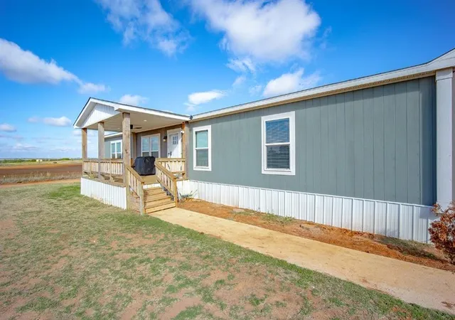 Photo 2 of Single family home for sale at 12 Mimosa Ln, Alex, OK 73002 | MLS# 1253553 | Listing updated on 2026-10-15