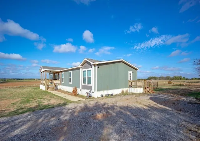 Photo 3 of Single family home for sale at 12 Mimosa Ln, Alex, OK 73002 | MLS# 1253553 | Listing updated on 2026-10-15
