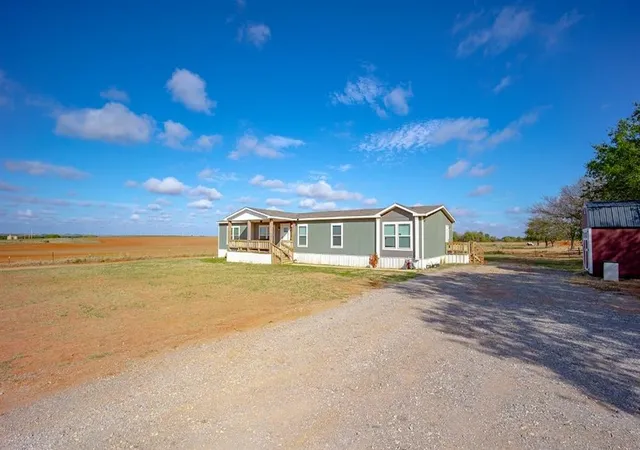 Photo 4 of Single family home for sale at 12 Mimosa Ln, Alex, OK 73002 | MLS# 1253553 | Listing updated on 2026-10-15
