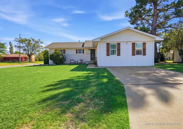 Photo 1 of Single family home for sale at 1608 Wilson St, Altus, OK 73521 | MLS# 1253555 | Listing updated on 2026-10-14