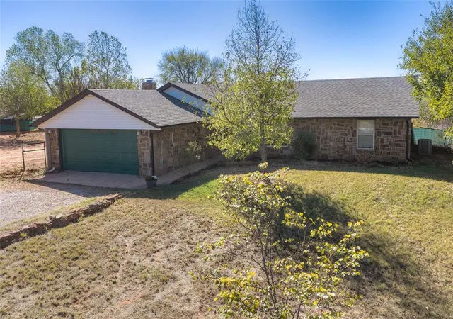 Photo 1 of Single family home for sale at 2321 County Rd 1268, Blanchard, OK 73010 | MLS# 1253561 | Listing updated on 2026-10-20