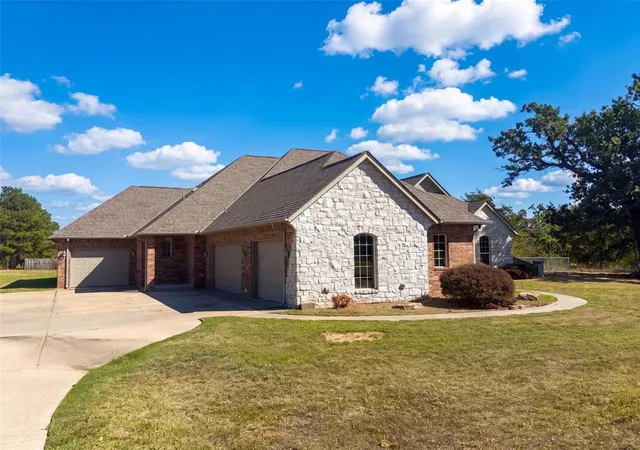 Photo 1 of Single family home for sale at 4120 S Choctaw Rd, Choctaw, OK 73020 | MLS# 1253562 | Listing updated on 2026-10-15