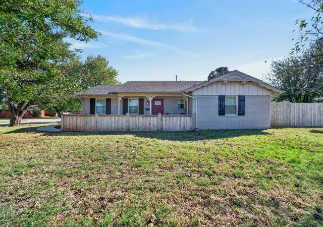 Single family home for sale at 2832 Manchester Dr, Oklahoma City, OK 73120 | MLS# 1253574
