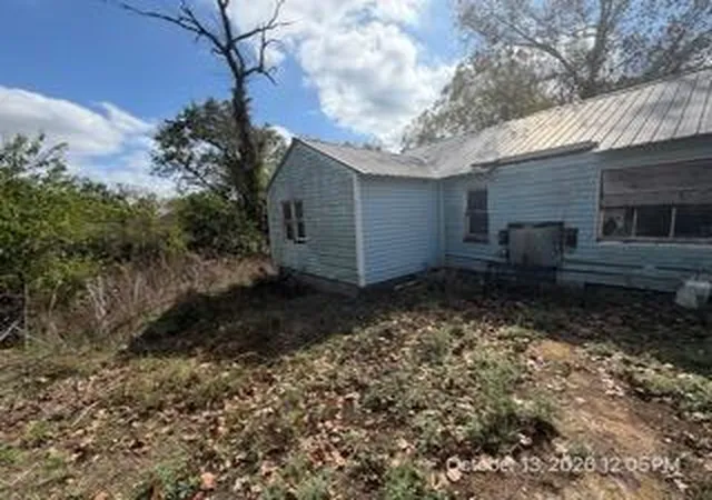 Photo 3 of Sale Pending at 12264 E Seminole Rd, Seminole, OK 74868 | MLS# 1253592 | Listing updated on 2026-10-27