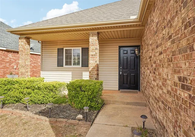 Photo 3 of Single family home for sale at 6009 Se 70th Street, Oklahoma City, OK 73135 | MLS# 1253593 | Listing updated on 2026-10-20