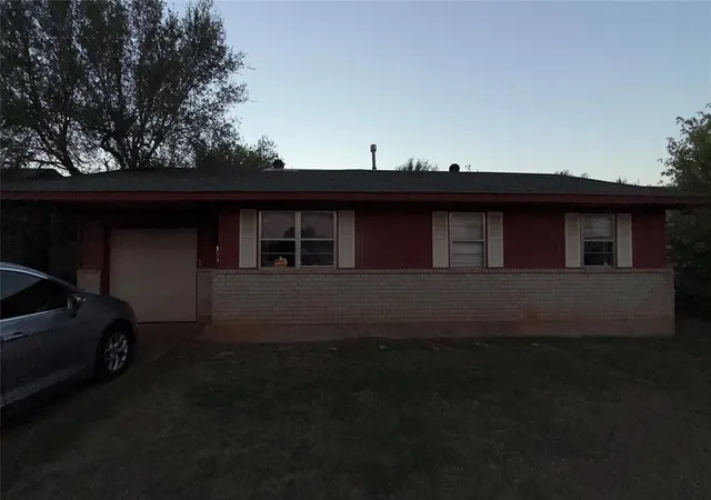 Photo 1 of Single family home for sale at 329 Milky Way, Guthrie, OK 73044 | MLS# 1253595 | Listing updated on 2026-10-14
