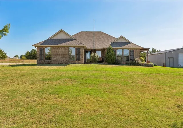 Single family home for sale at 1941 County Rd 1212, Tuttle, OK 73089 | MLS# 1253596