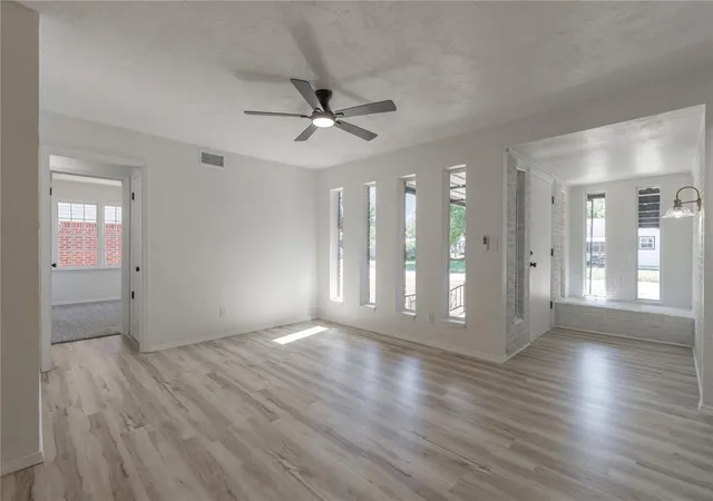 Photo 3 of Single family home for sale at 4409 SE 20th Street, Oklahoma City, OK 73115 | MLS# 1253603 | Listing updated on 2026-10-14