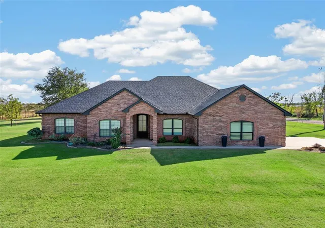 Photo 1 of Single family home for sale at 19926 E 1140 Road, Elk City, OK 73644 | MLS# 1253613 | Listing updated on 2026-10-14