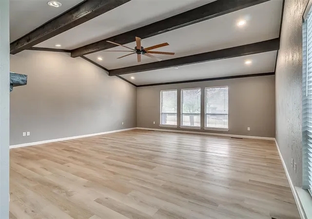 Photo 3 of Sale Pending at 11400 Spring Crk Rd, Oklahoma City, OK 73162 | MLS# 1253641 | Listing updated on 2026-10-18