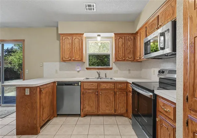 Photo 4 of Sale Pending at 705 Arnold Ave, Moore, OK 73160 | MLS# 1253643 | Listing updated on 2026-10-17