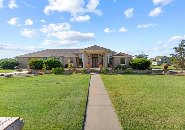 Single family home for sale at 601 Spring Valley Ln, Enid, OK 73701 | MLS# 1253659
