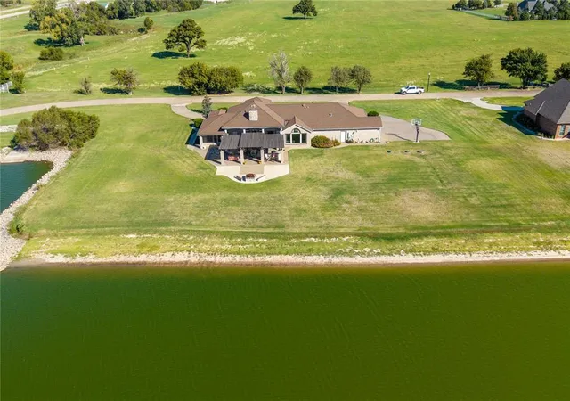 Photo 4 of Single family home for sale at 601 Spring Valley Ln, Enid, OK 73701 | MLS# 1253659 | Listing updated on 2026-10-14