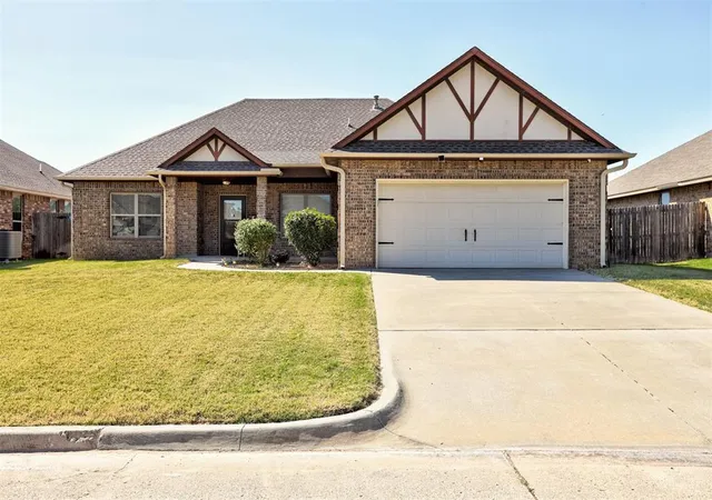 Photo 1 of Single family home for sale at 1301 Ridgeway Dr, Moore, OK 73160 | MLS# 1253668 | Listing updated on 2026-10-19