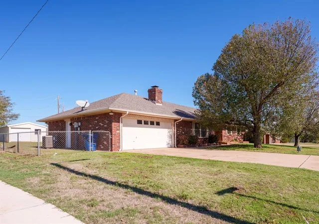 Photo 1 of Single family home for sale at 619 NW Jackson Ave, Piedmont, OK 73078 | MLS# 1253675 | Listing updated on 2026-10-20