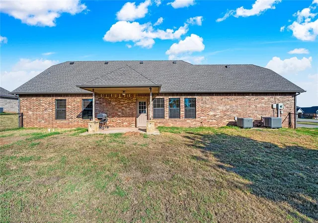 Photo 4 of Single family home for sale at 26805 Stirrup Ct, Blanchard, OK 73010 | MLS# 1253679 | Listing updated on 2026-10-14