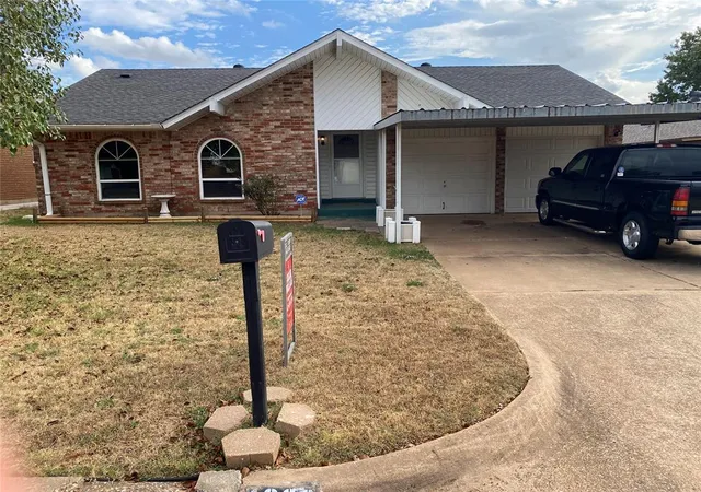 Photo 1 of Single family home for sale at 1032 Nw 21st Street, Moore, OK 73160 | MLS# 1253689 | Listing updated on 2026-10-20
