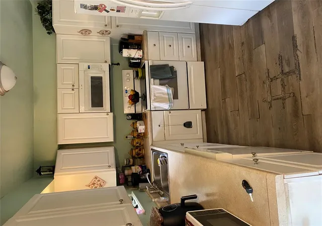 Photo 3 of Single family home for sale at 1032 Nw 21st Street, Moore, OK 73160 | MLS# 1253689 | Listing updated on 2026-10-20
