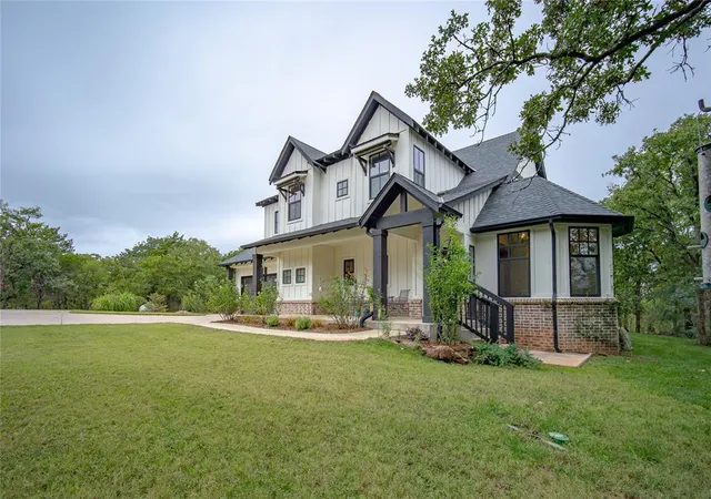 Photo 2 of Single family home for sale at 22595 N Triple Xxx Rd, Luther, OK 73054 | MLS# 1253697 | Listing updated on 2026-10-25