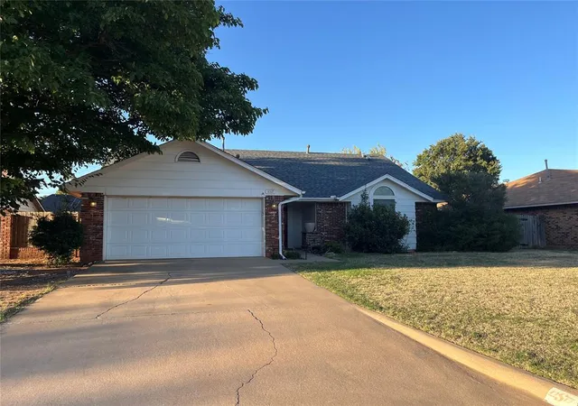 Photo 1 of Single family home for sale at 1017 Ruth Rd, Altus, OK 73522 | MLS# 1253706 | Listing updated on 2026-10-14