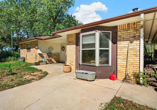 Photo 3 of Single family home for sale at 12400 County Rd 1520, Ada, OK 74820 | MLS# 1253709 | Listing updated on 2026-10-15