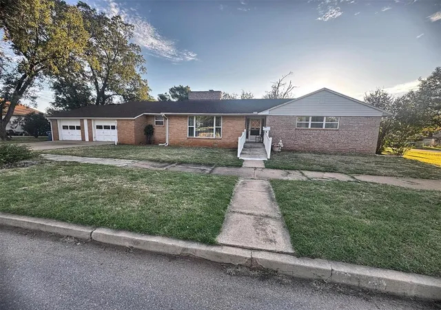 Photo 3 of Single family home for sale at 601 N Temple St, Cordell, OK 73632 | MLS# 1253715 | Listing updated on 2026-10-14